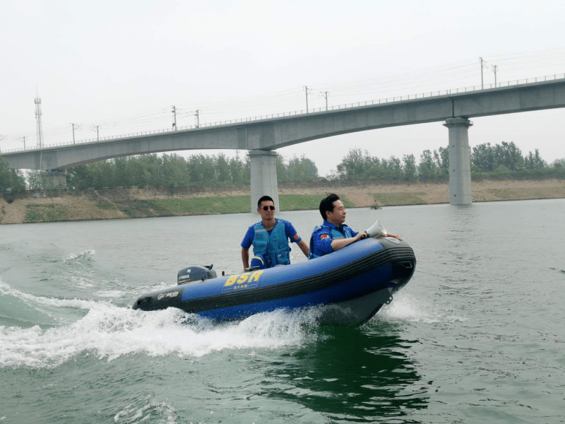 黑丝操骚货在线看"